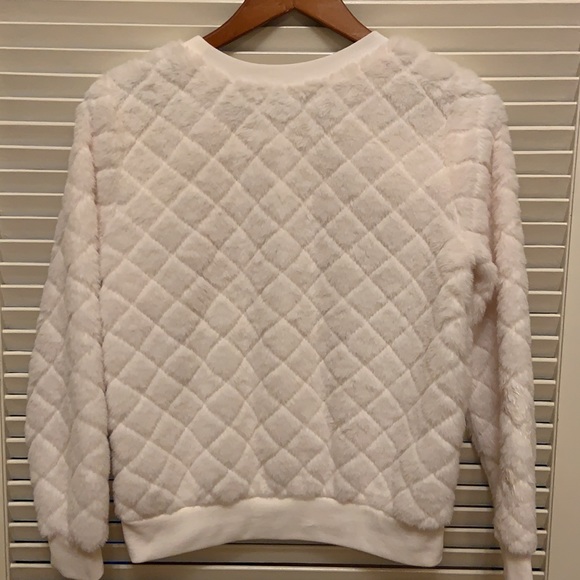 Almost Famous “Fur” Sweater in an Off White - Picture 6 of 9